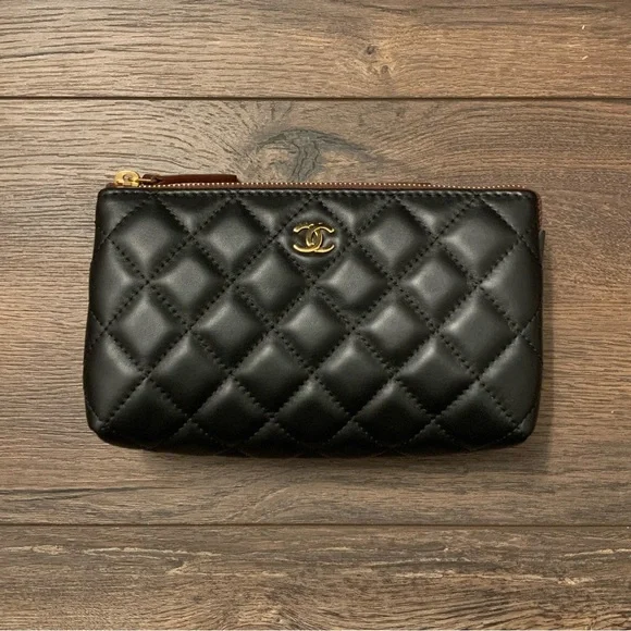 ❌SOLD❌ Chanel Black Quilted Lambskin Leather Classic Small CC Cosmetic Pouch Bag - Picture 5 of 16